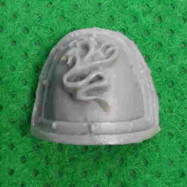 Alpha Legion MKII Shoulder Pad bits