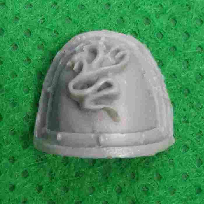 Alpha Legion MKII Shoulder Pad bits