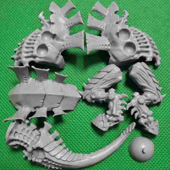 Tyranids Stone-crusher Carnifex With Wrecker Claws bits