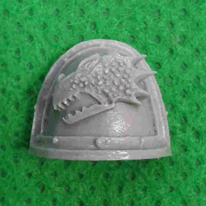 Salamanders Legion MKII Shoulder Pads bits