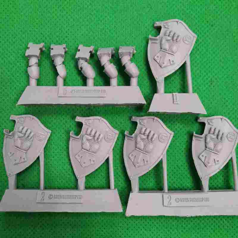 Imperial Fists – Phalanx Warder Squad Upgrade Set bits