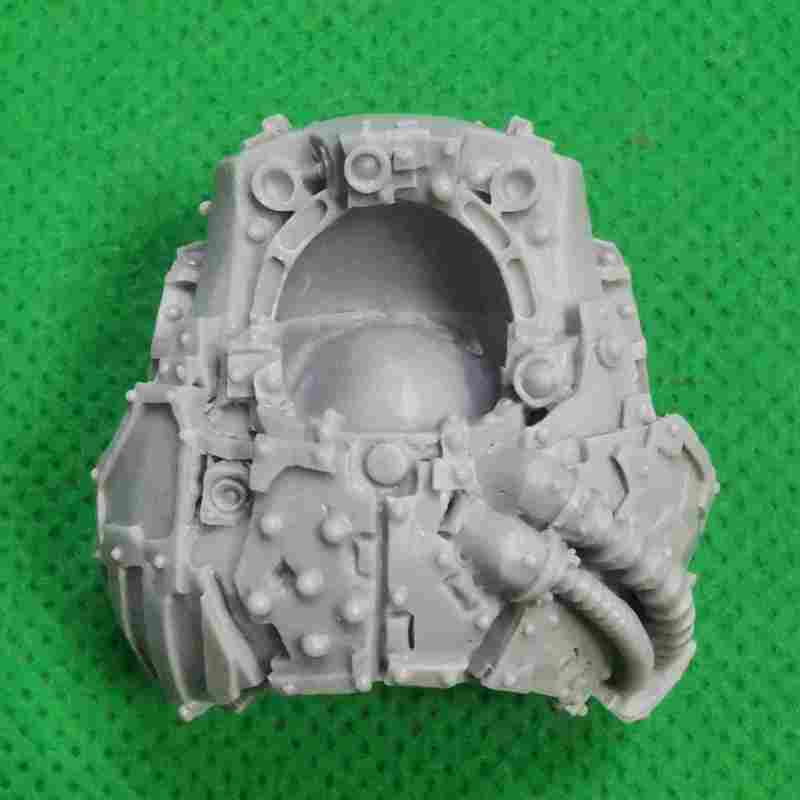Iron Warriors Legion Contemptor Dreadnought bits