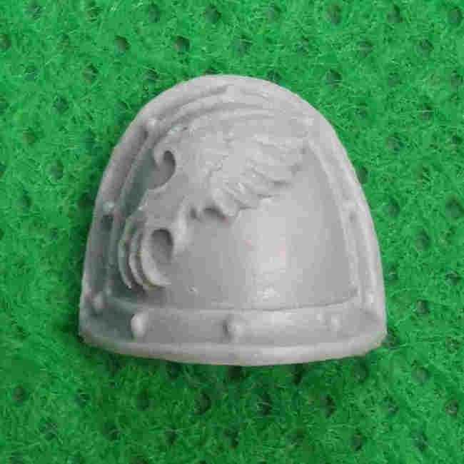 Emperor's Children Legion MKII Shoulder Pads bits
