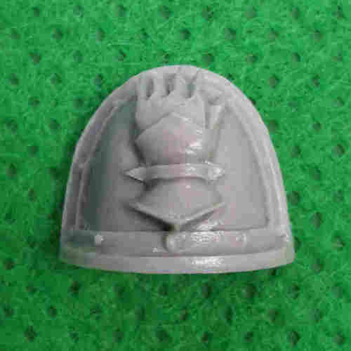 Iron Hands Legion MKII Shoulder Pads bits 