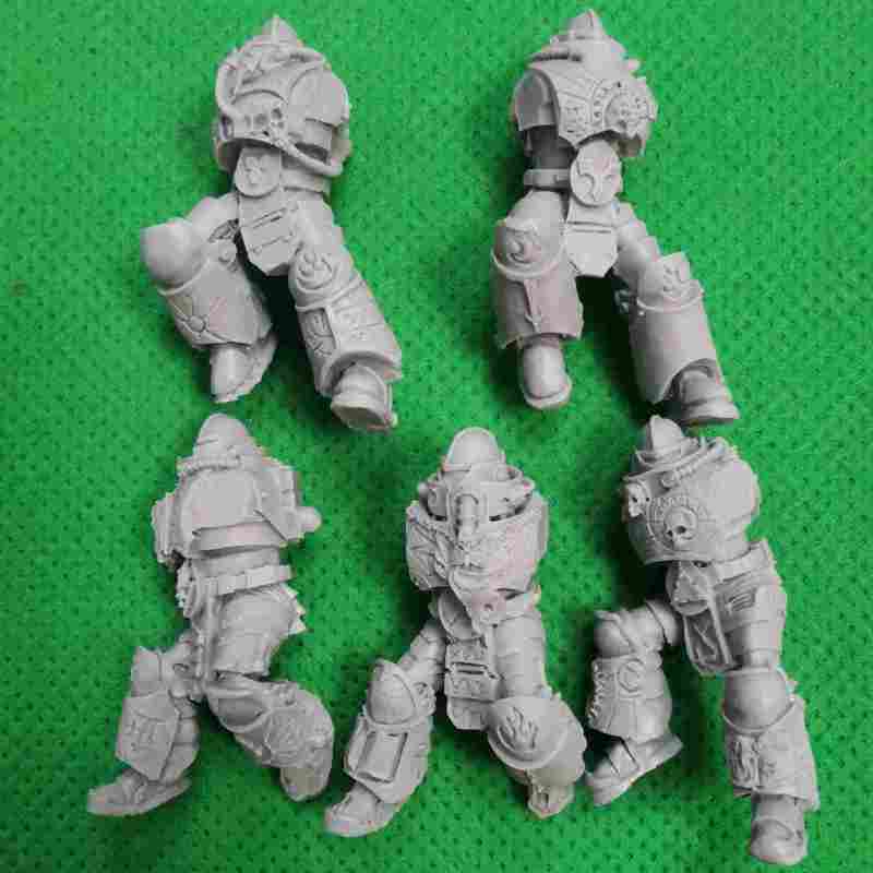 Word Bearers Legion Ashen Circle bits