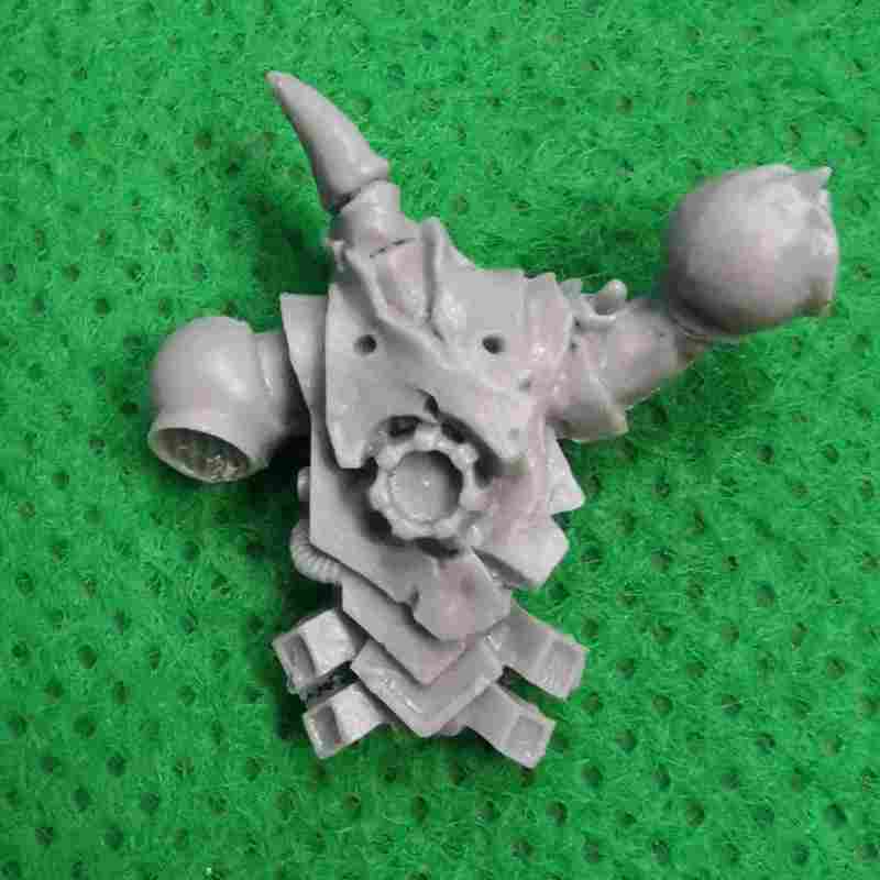 Word Bearers Zardu Layak And Blade Slaves Bodyguard bits