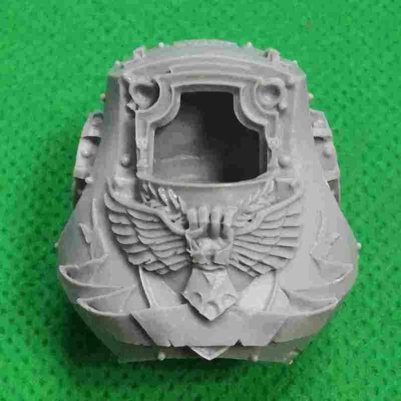 Imperial Fists Contemptor Dreadnought bits