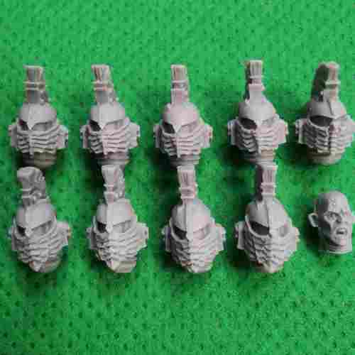 Ultramarines Invictarii Heads & Torsos bits