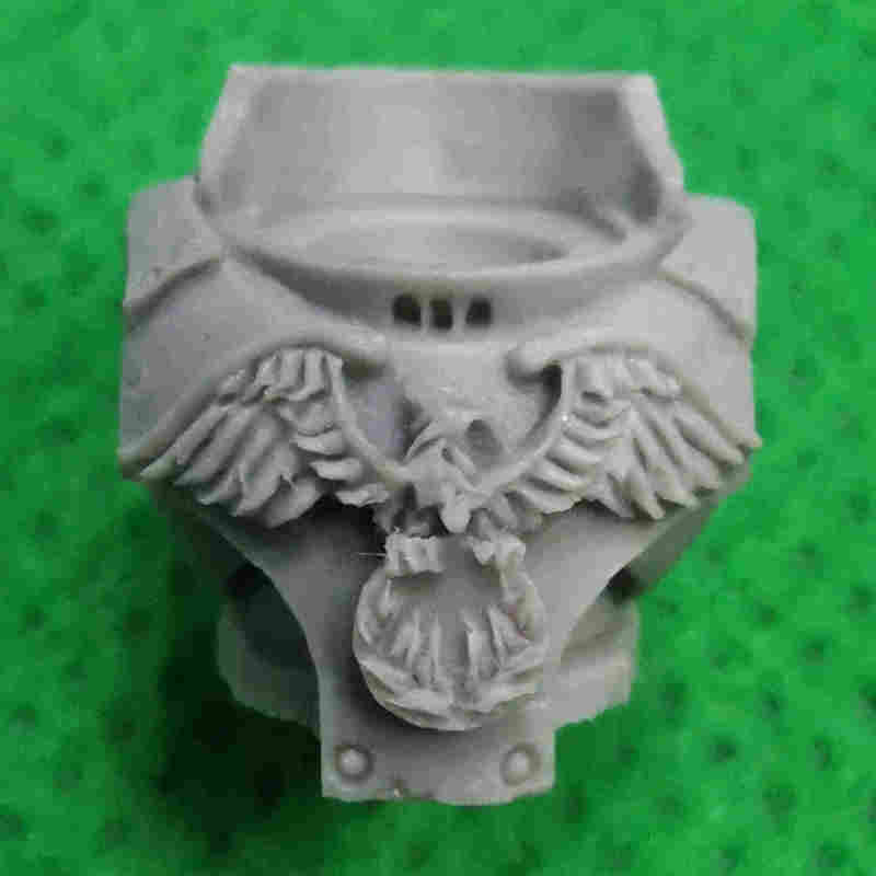 Ultramarines Invictarii Torsos Upgrade Set bits
