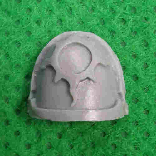 Thousand Sons Achean Pattern Shoulder Pads bits 