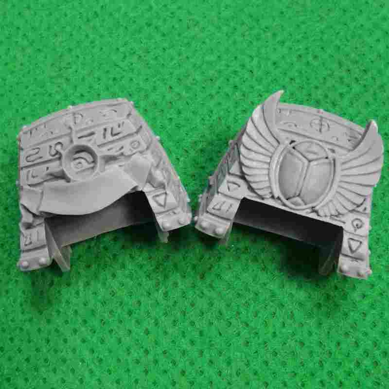 Thousand Sons – Contemptor-Osiron Dreadnoughtt bits