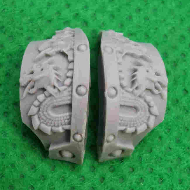 Alpha Legion Cataphractii Terminator Shoulder Pads bits