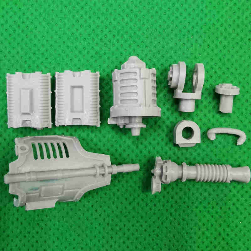 Mechanicum Knight Moirax with Lightning Locks bits(Left)