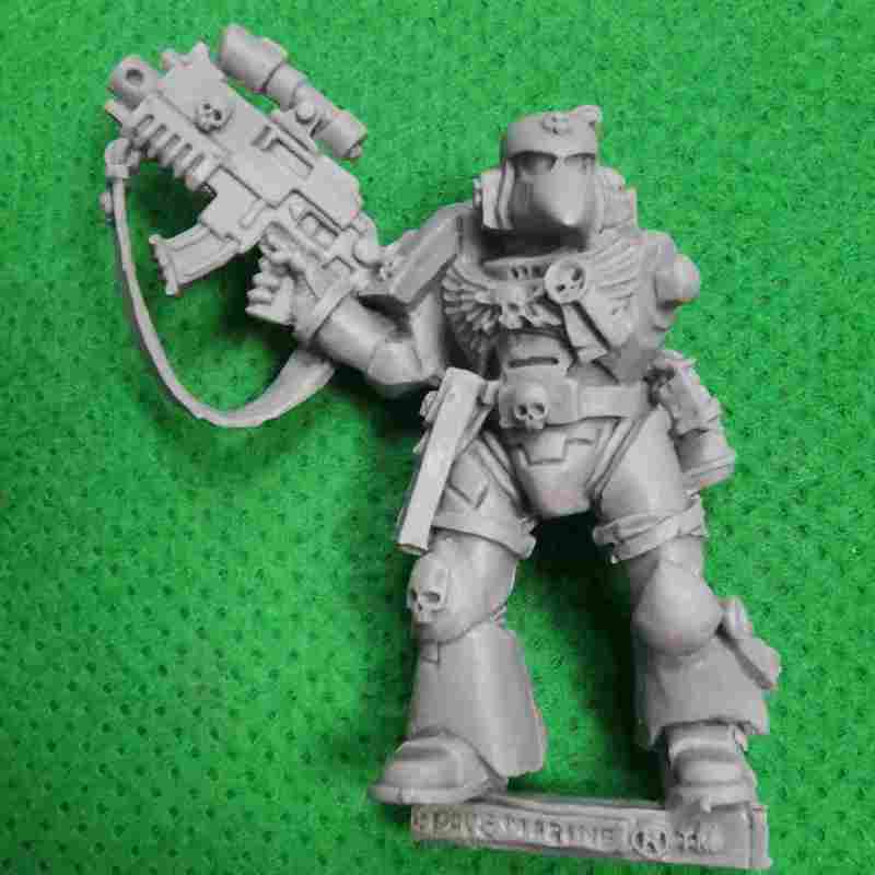 Limited Edition White Dwarf Subscription 2008 Space Marine Veteran Nib bits