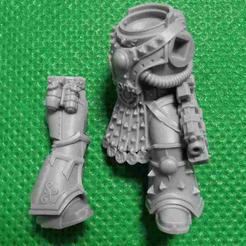 'Little' Horus Aximand – Captain of the 5th Company bits