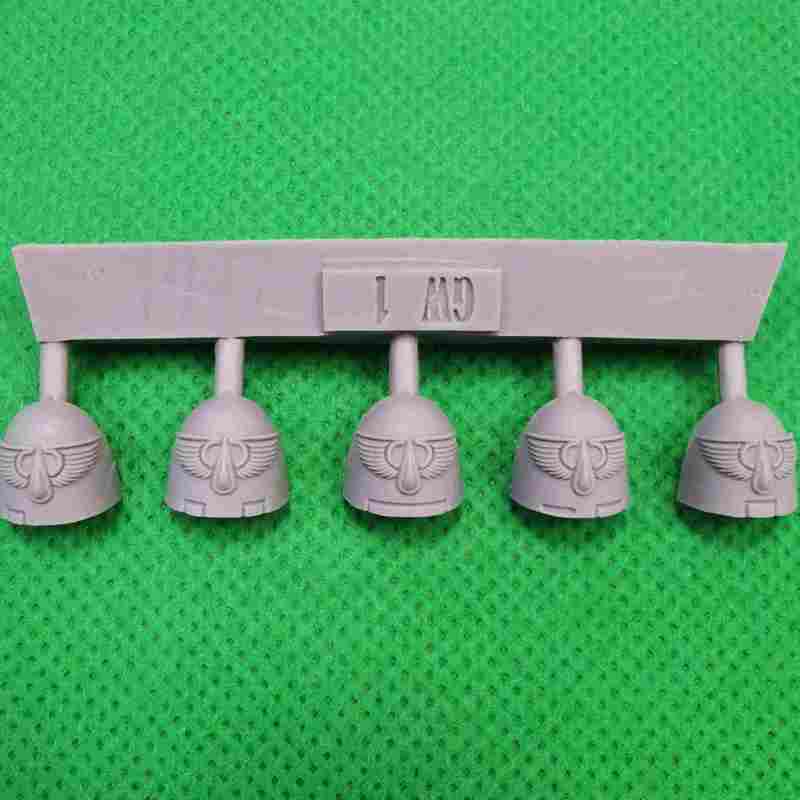Blood Angels MKVI Shoulder Pads bits