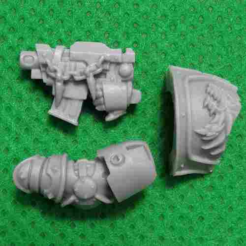 Space Wolves – Legion Praetor bits