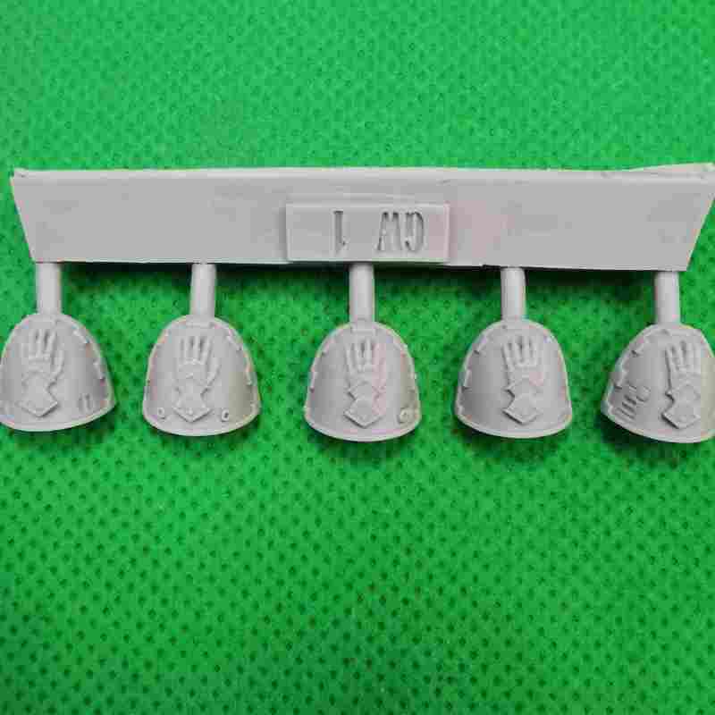 Iron Hands MKVI Shoulder Pads bits