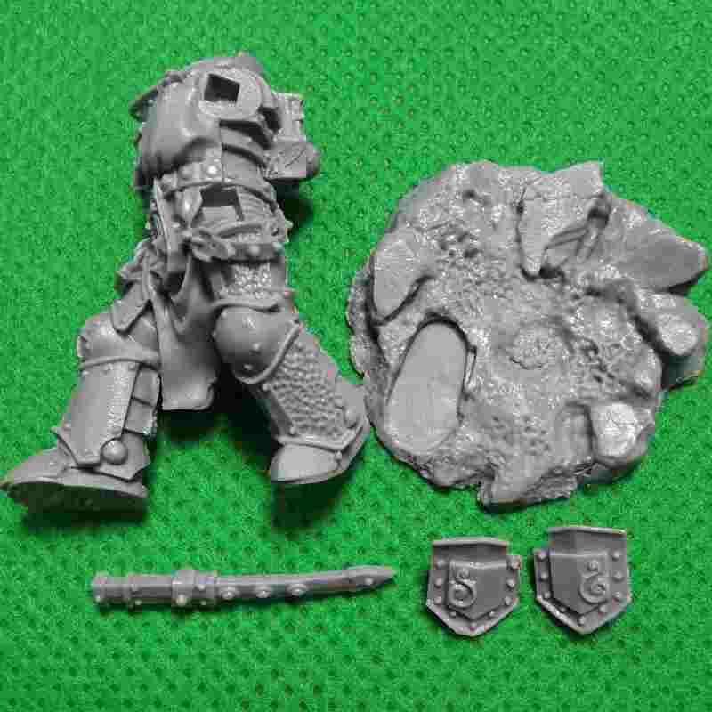 Imperial Fists Legion Praetor bits