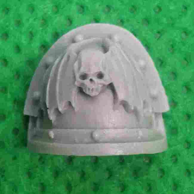 Night Lords MKIII Shoulder Pads bits
