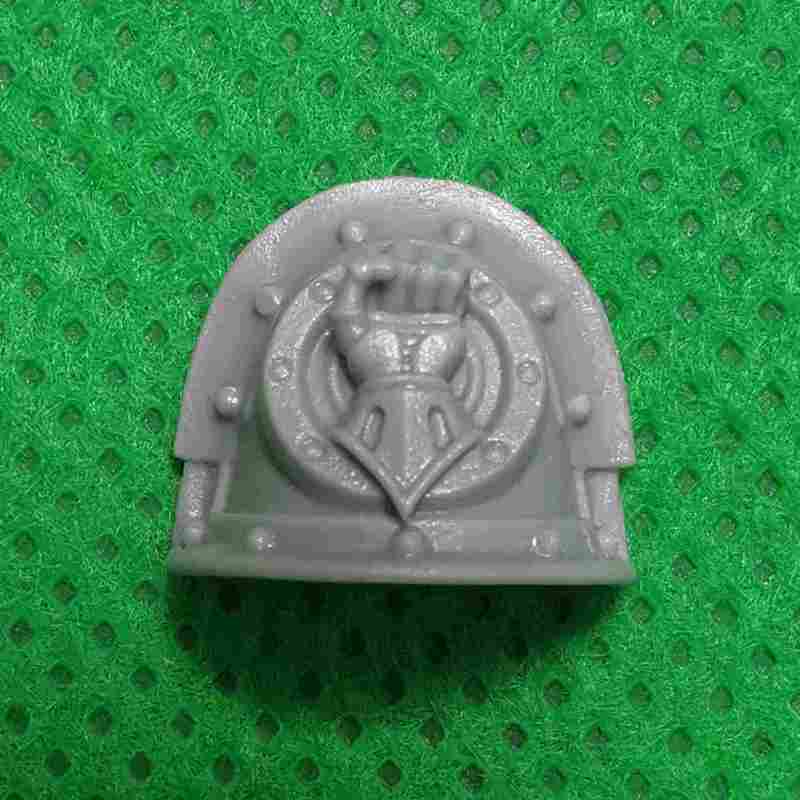 Imperial Fists Legion Praetor bits