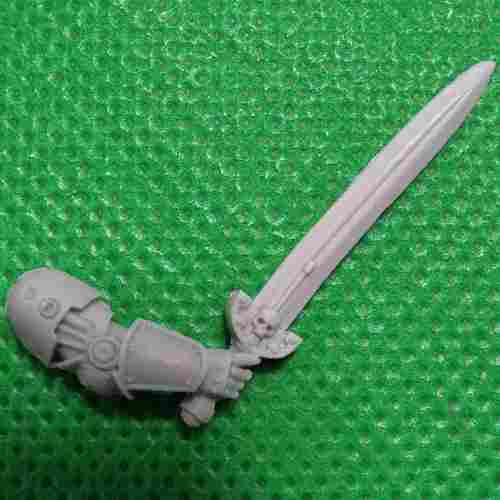 Iron Hands Shadrak Meduson – Master Of The Shattered Legions bits
