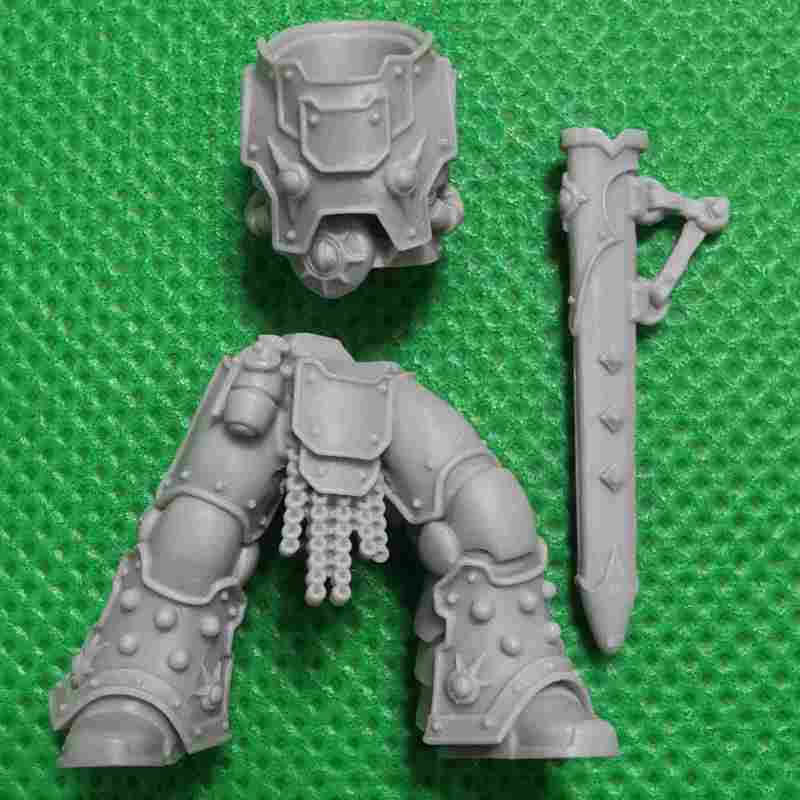 Legiones Astartes: Traitor Champion Consul bits