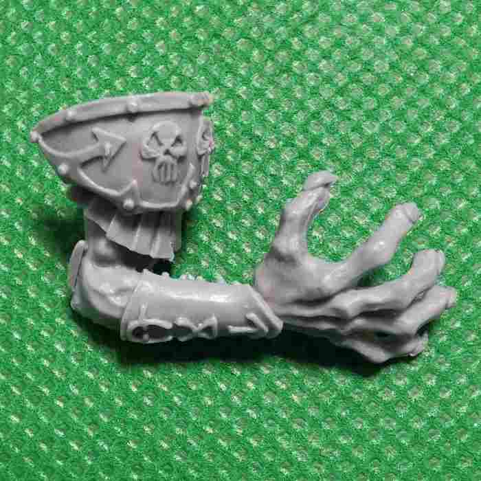 Daemon Prince with Sword bits