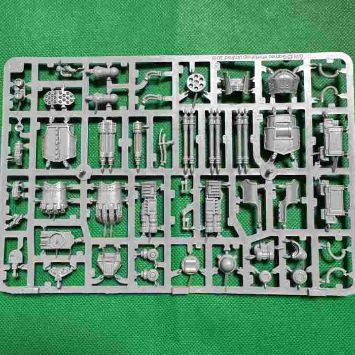 Legions Imperialis: Reaver Battle Titan with Power Fist and Gatling Blaster