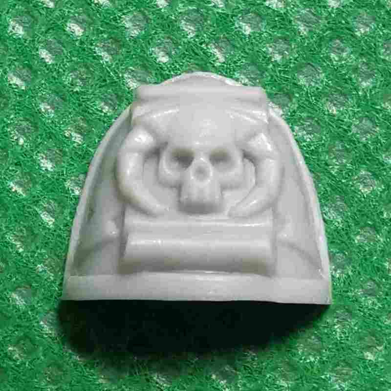 Primaris Chief Librarian Tigurius bits