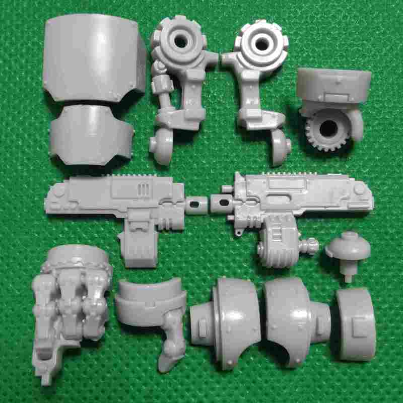 Primaris Invictor Tactical Warsuit bits