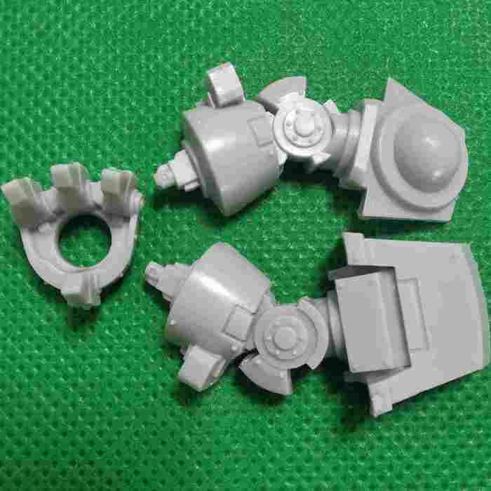 Adeptus Custodes Venerable Contemptor Dreadnought bits