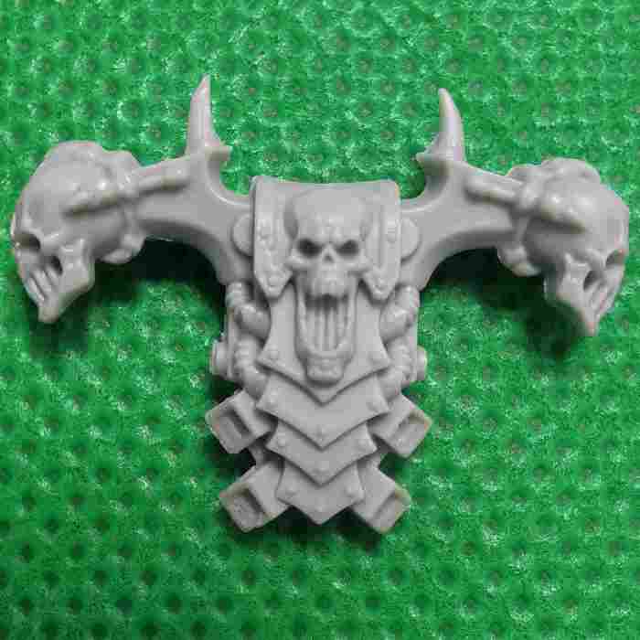 Chaos Space Marines Aspiring Champion Plasma Pistol Chainaxe bits