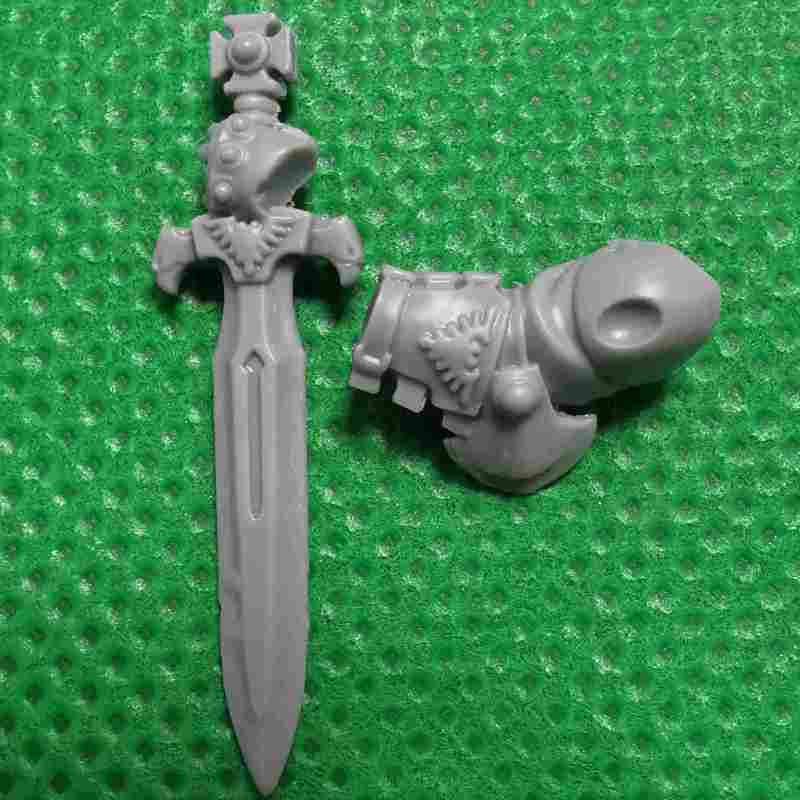 Adeptus Custodes Blade Champion bits