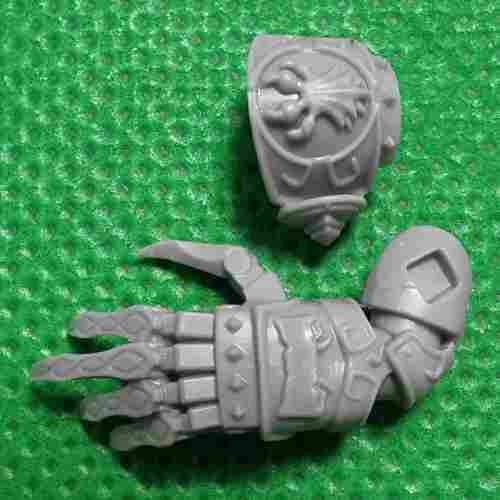 Space Wolves Geigor Fell-hand bits