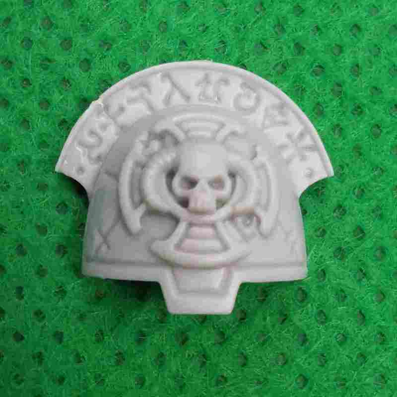 Librarian in Terminator Armour bits