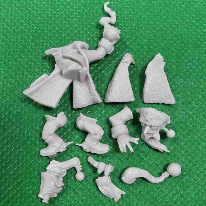 Da Red Gobbo's A-bomb-inable Snowman bits