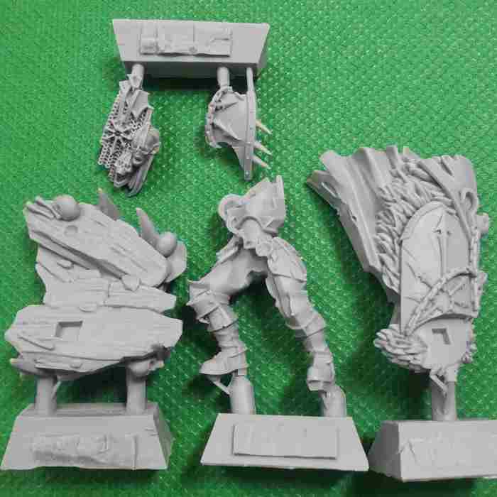 Frydaal the Chainmaker bits