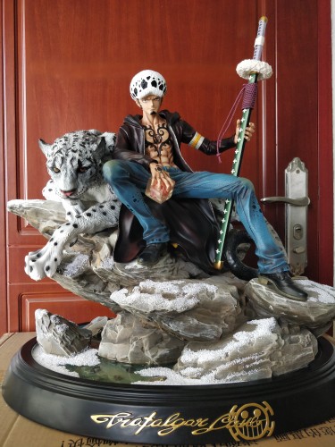 【In Stock】BlackPearl Studio One-Piece Snow Leopard Trafalgar Law 1:4 Resin Statue For VIP Only