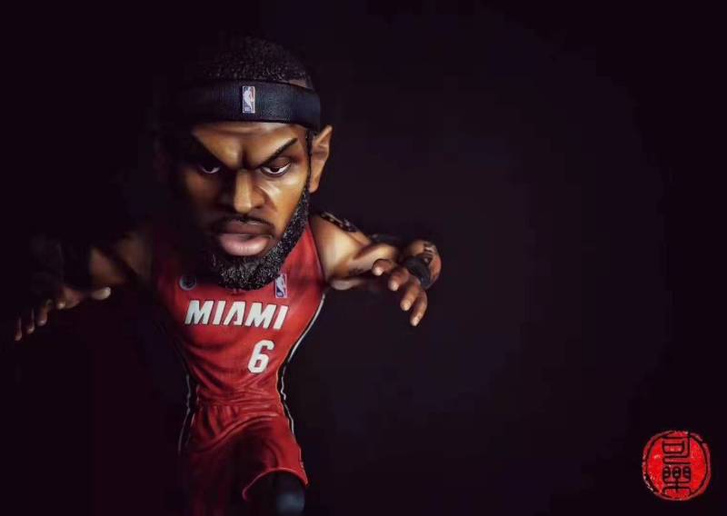 【Pre order】Cola NBA LeBron James 1/6 Scale Resin Statue Deposit