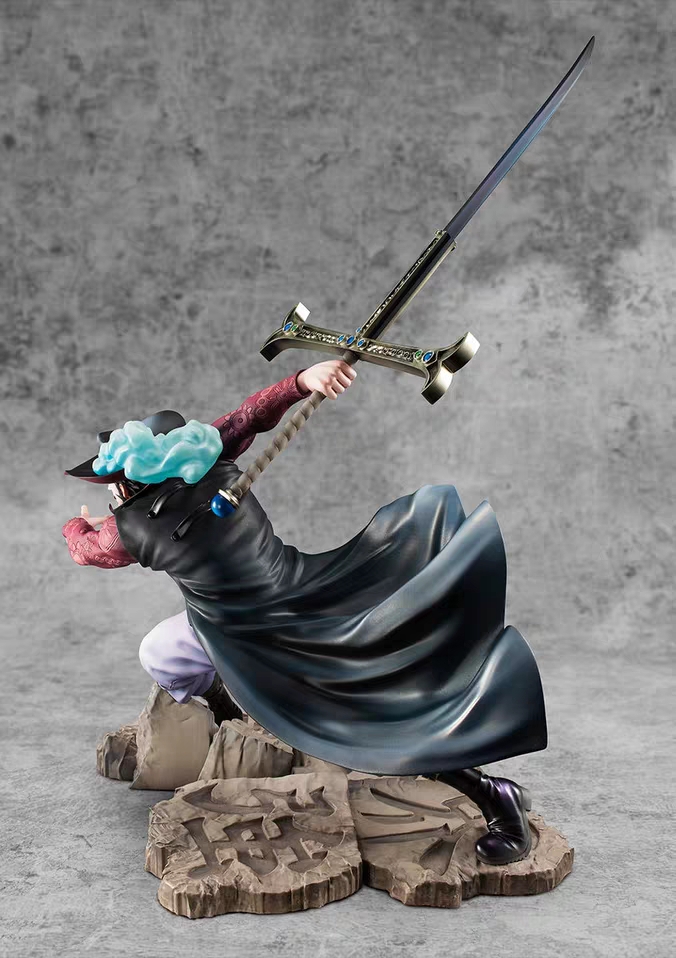 In Stock】MegaHouse POP MAX One-Piece Dracule Mihawk 1/8 PVC