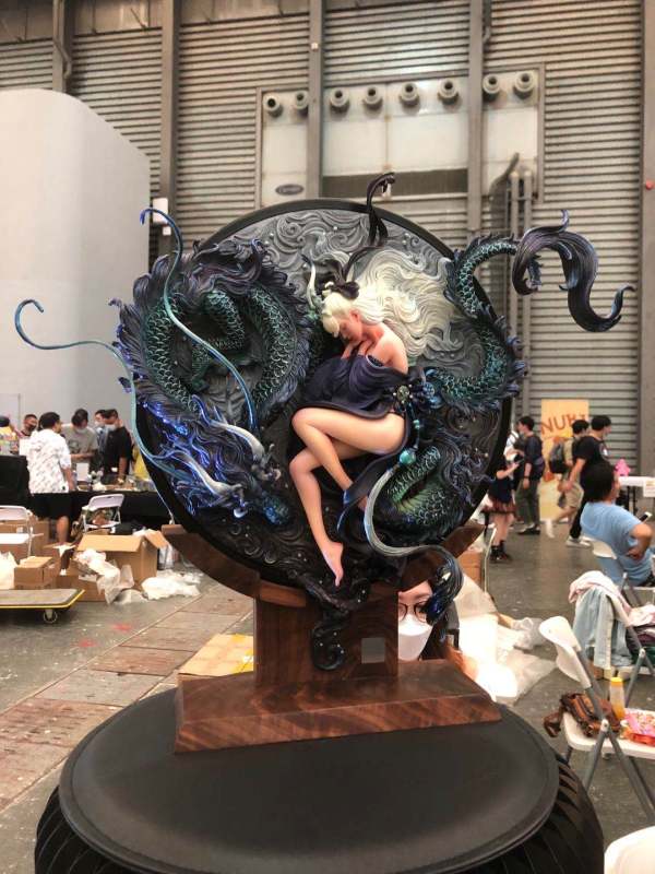 【In Stock】LUOPENG 罗鹏 the Royal Dragon Sleeps Resin Statue（Copyright）