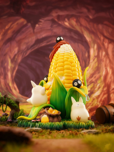 【Pre order】Long Miao Studio - Totoro picking corn