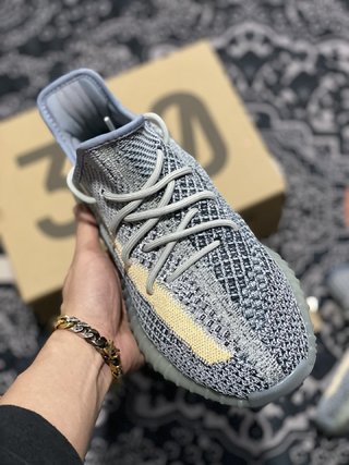 adidas Yeezy Boost 350 V2 Ash Blue