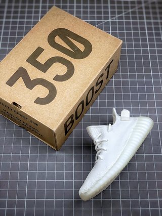adidas Yeezy Boost 350 V2 Cream/Triple White