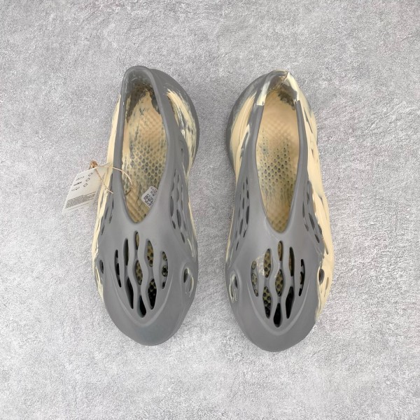 Adidas Yeezy Foam Runner MXT Moon Gray