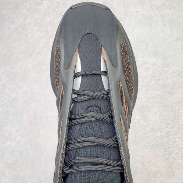 Adidas Yeezy 700 V3 Clay Brown