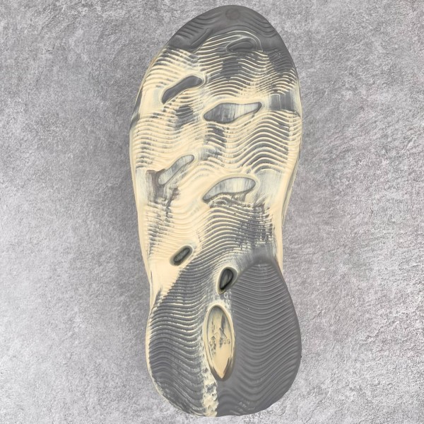 Adidas Yeezy Foam Runner MXT Moon Gray