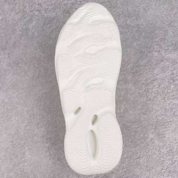 adidas Yeezy Foam RNNR Sand