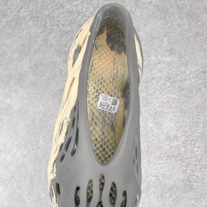 Adidas Yeezy Foam Runner MXT Moon Gray